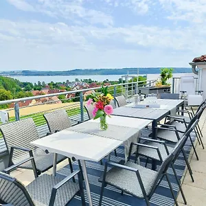  Apartment Seeblickapartment Fuer Bis Zu 12, Nuernberg & Schwabach In 30-35 Minuten Zu Erreichen, Sauna, Arbeitsplatz, Dachterrasse & Grill